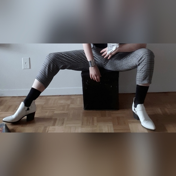 Forever 21 white leather ankle boots - Picture 5 of 13